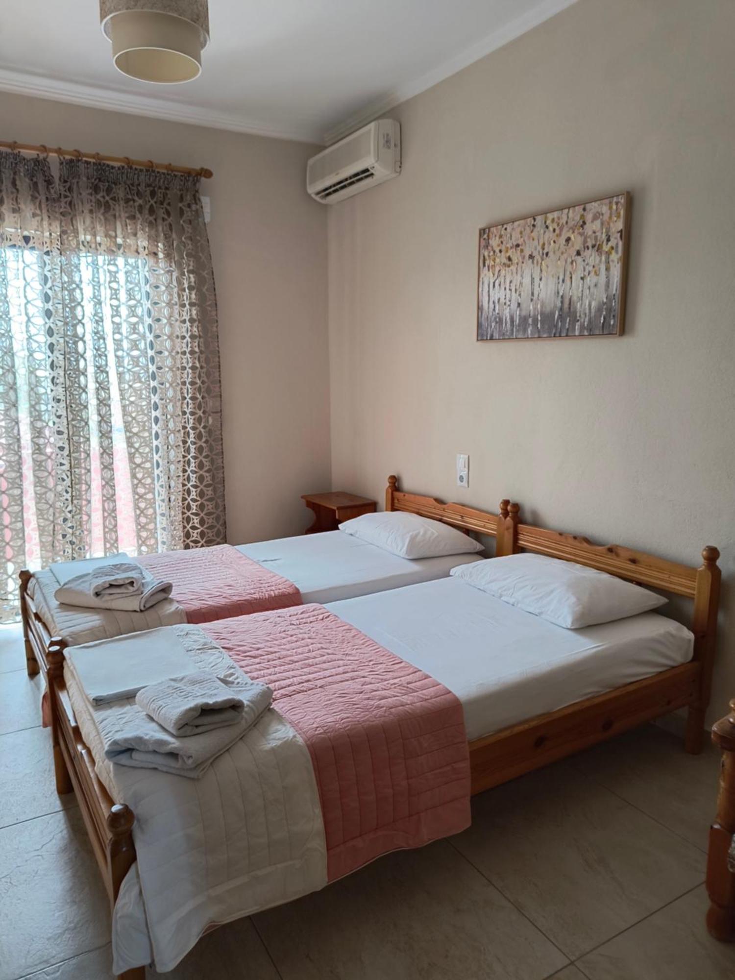 Kostas Christos Rooms アマウディア エクステリア 写真